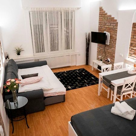 O&B Apartman بودابست المظهر الخارجي الصورة